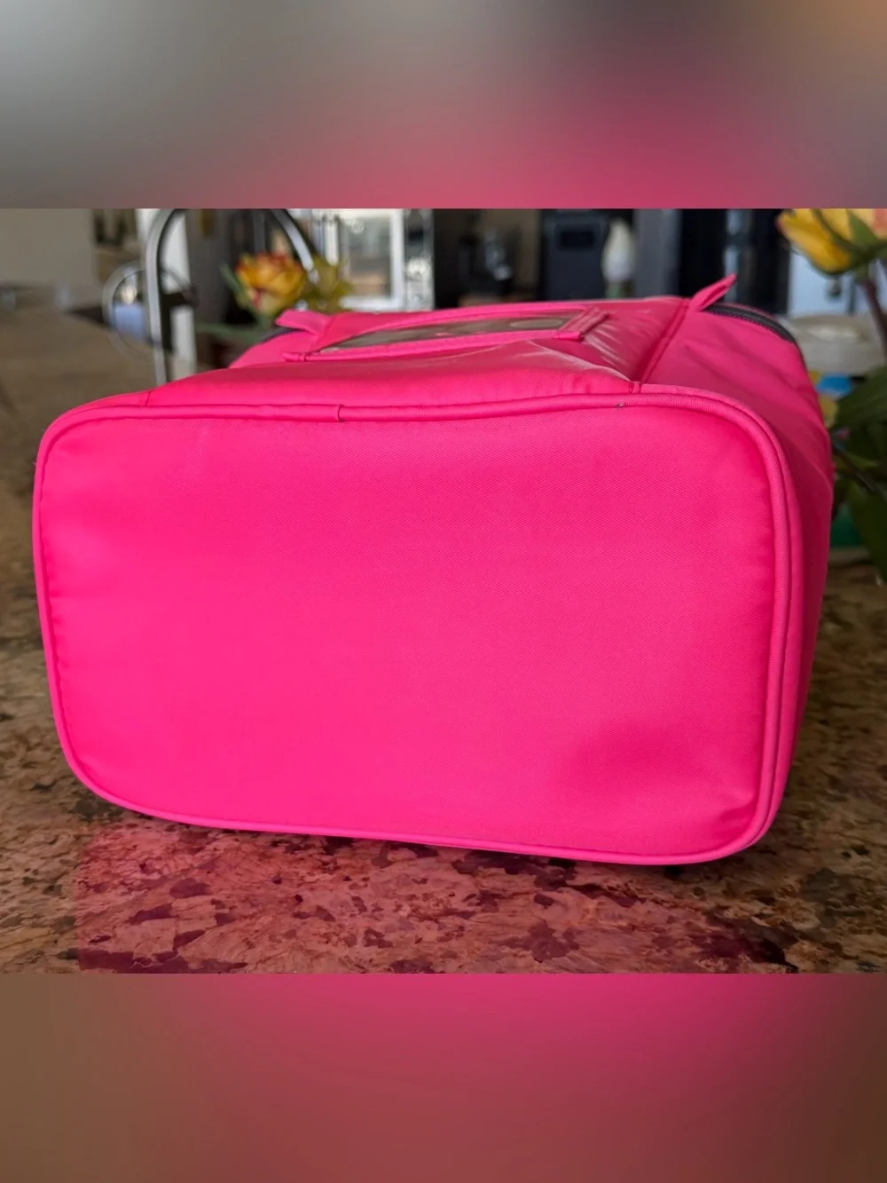 💖 Why Pay retail for “New” — Grab This Like-New Gem Instead! 💖Lug Nibble